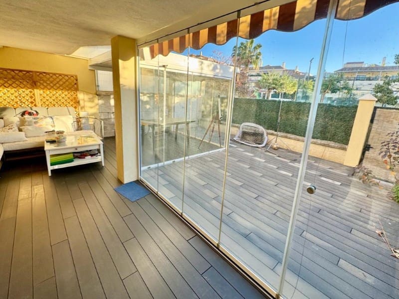 3 sypialnia Mieszkanie do wynajęcia w Caleta de Velez z basenem - 1 250 € (Ref: 8120295)