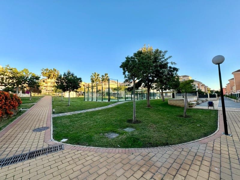 3 sypialnia Mieszkanie do wynajęcia w Caleta de Velez z basenem - 1 250 € (Ref: 8120295)