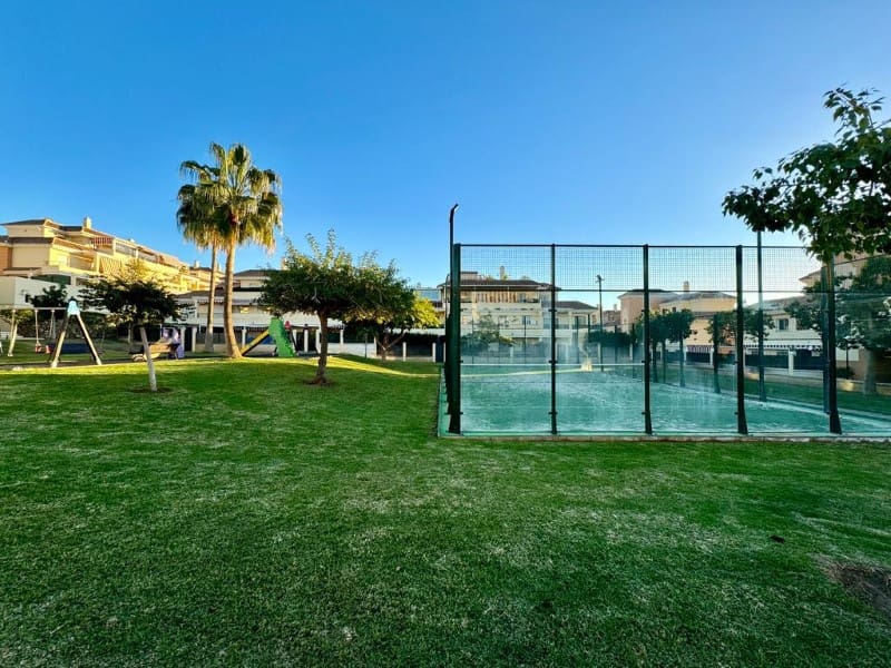 3 sypialnia Mieszkanie do wynajęcia w Caleta de Velez z basenem - 1 250 € (Ref: 8120295)