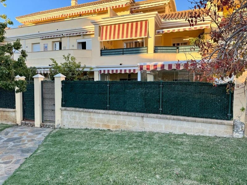 3 sypialnia Mieszkanie do wynajęcia w Caleta de Velez z basenem - 1 250 € (Ref: 8120295)