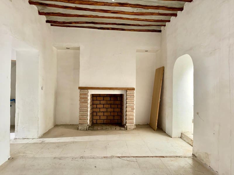 2 soveværelse Byhus til salg i Cacin - € 49.500 (Ref: 8173255)