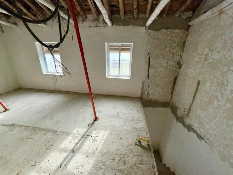 2 soveværelse Byhus til salg i Cacin - € 49.500 (Ref: 8173255)