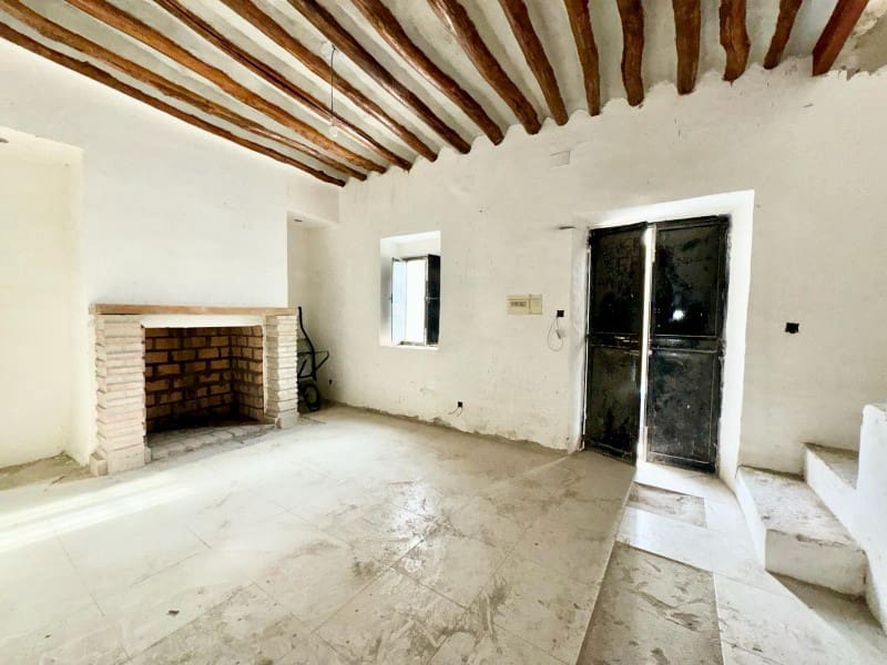 2 soveværelse Byhus til salg i Cacin - € 49.500 (Ref: 8173255)