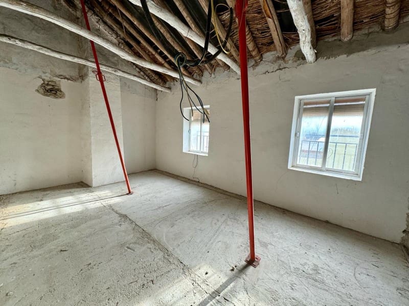 2 soveværelse Byhus til salg i Cacin - € 49.500 (Ref: 8173255)