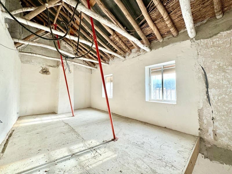 2 soveværelse Byhus til salg i Cacin - € 49.500 (Ref: 8173255)