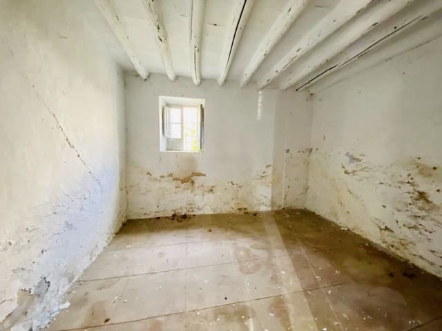 5 soveværelse Byhus til salg i Cacín med garage - € 49.000 (Ref: 830863)