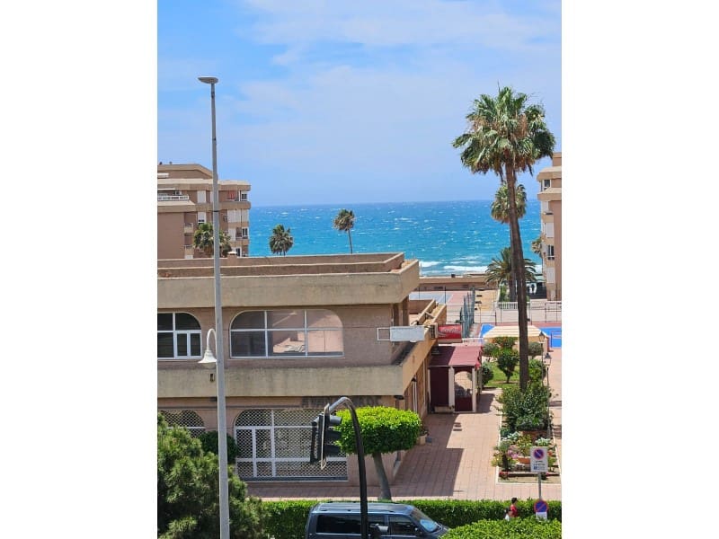 3 sovrum Lägenhet att hyra i Torrox-Costa med pool garage - 900 € (Ref: 8359649)