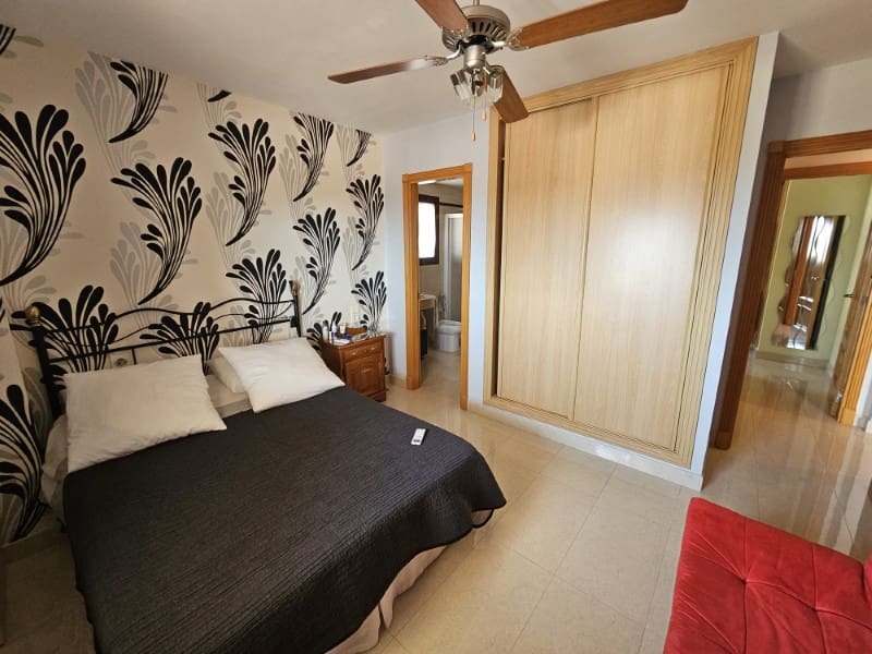 Appartement de 2 chambres à louer à Torrox-Costa avec piscine garage - 800 € (Ref: 8455959)