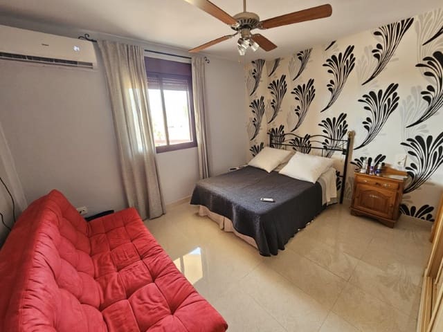 Piso de 2 habitaciones en Centro Internacional, Torrox en alquiler con piscina garaje - 800 € (Ref: 8455959)