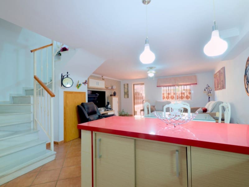 Chalet de 3 habitaciones en Torre del Mar en venta con piscina garaje - 410.000 € (Ref: 8495225)