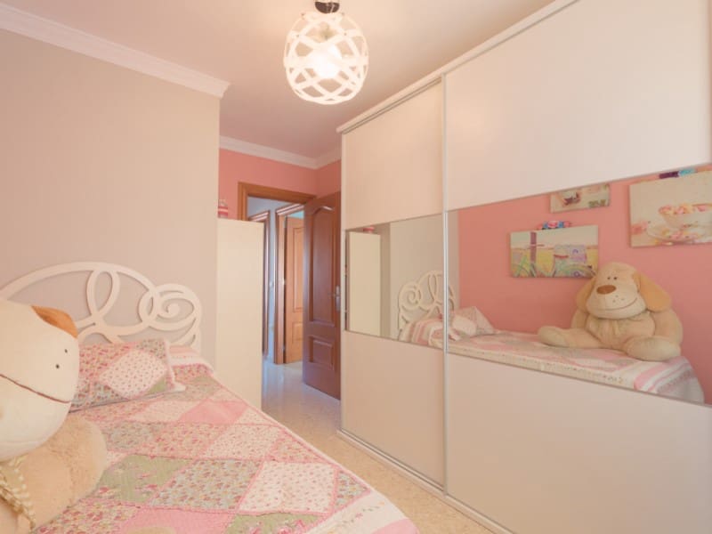 Chalet de 3 habitaciones en Torre del Mar en venta con piscina garaje - 410.000 € (Ref: 8495225)