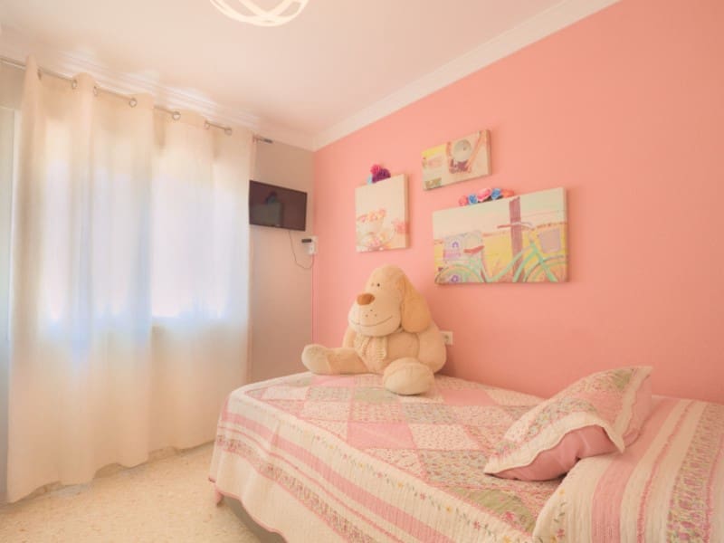 Chalet de 3 habitaciones en Torre del Mar en venta con piscina garaje - 410.000 € (Ref: 8495225)