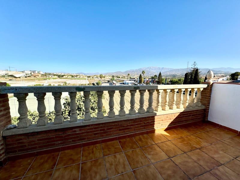 3 soverom Hus til leie i Torre del Mar - € 750 (Ref: 8508995)