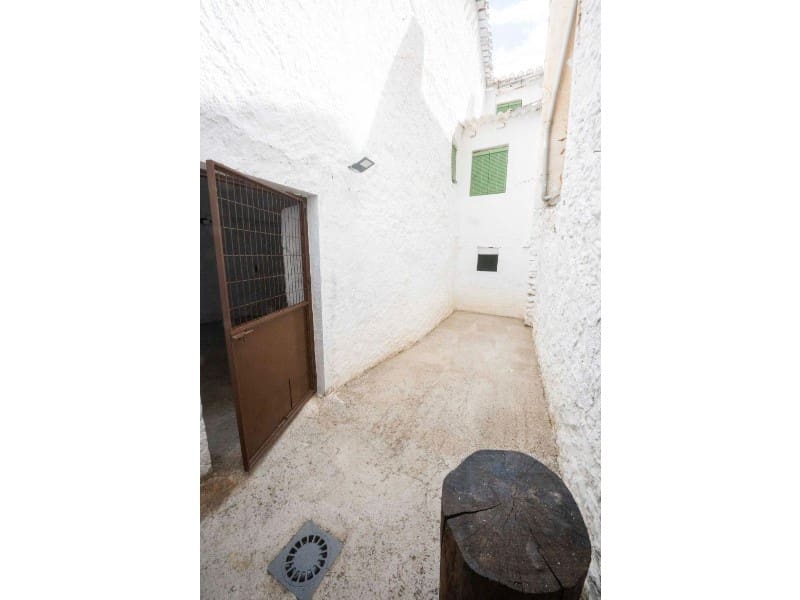 5 soveværelse Byhus til salg i Alhama de Granada med garage - € 124.000 (Ref: 8760313)