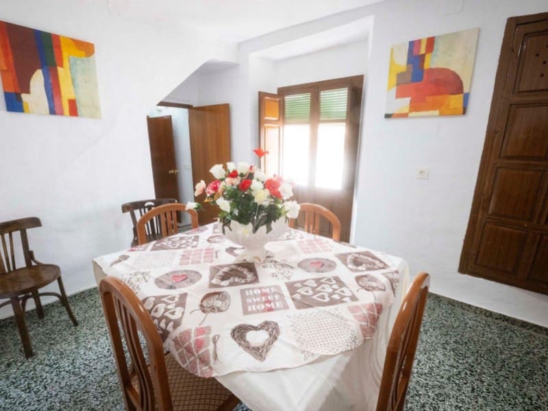 5 soveværelse Byhus til salg i Alhama de Granada med garage - € 124.000 (Ref: 8760313)