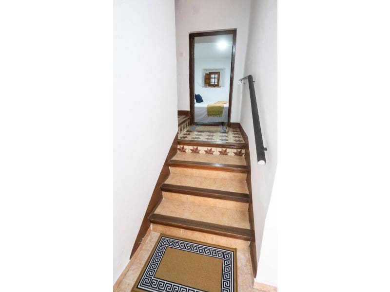 5 soveværelse Byhus til salg i Alhama de Granada med garage - € 124.000 (Ref: 8760313)