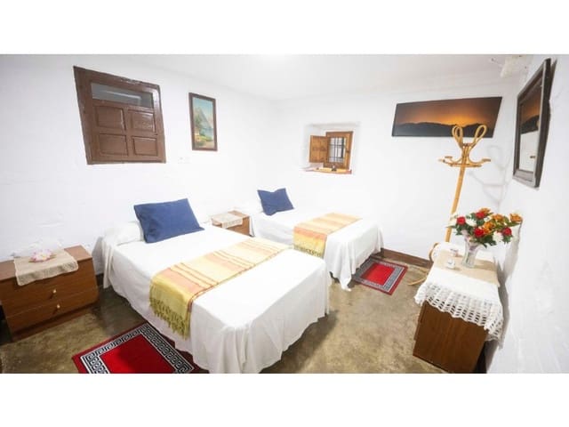 5 soveværelse Byhus til salg i Alhama de Granada med garage - € 124.000 (Ref: 8760313)