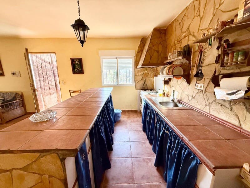 2 soveværelse Finca/Landehus til salg i Alhama de Granada - € 149.900 (Ref: 8828167)