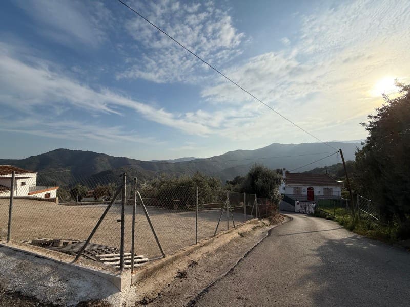 4 soveværelse Finca/Landehus til salg i Comares - € 149.900 (Ref: 8836867)