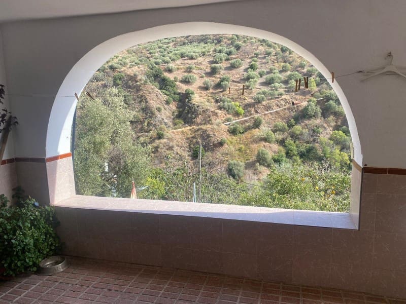 6 soveværelse Byhus til salg i Canillas de Aceituno med garage - € 133.000 (Ref: 8869958)