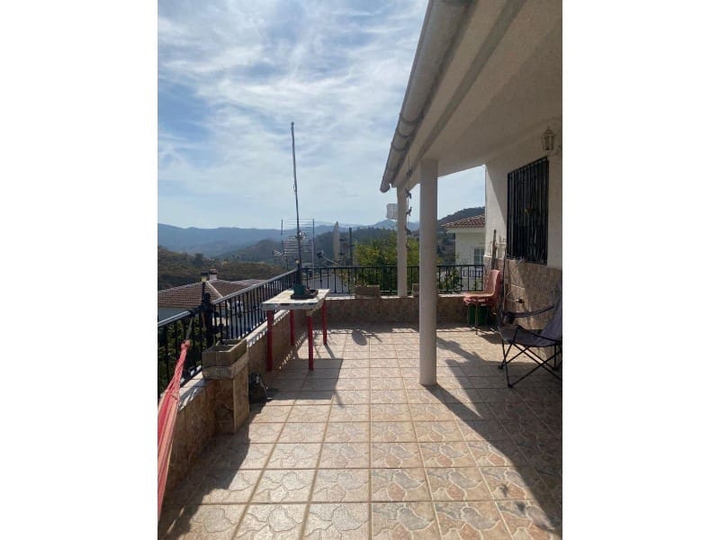 6 soveværelse Byhus til salg i Canillas de Aceituno med garage - € 133.000 (Ref: 8869958)