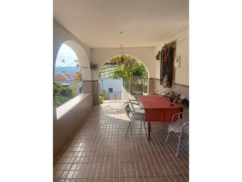 6 soveværelse Byhus til salg i Canillas de Aceituno med garage - € 133.000 (Ref: 8869958)