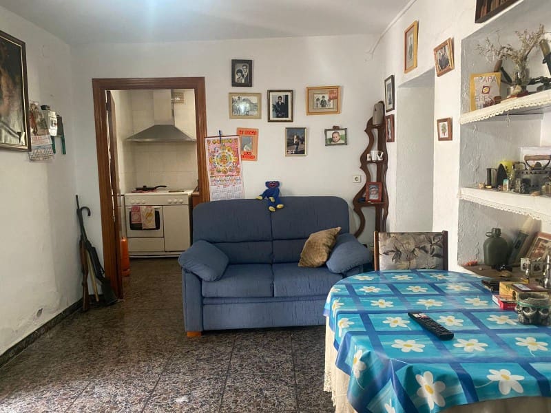 6 soveværelse Byhus til salg i Canillas de Aceituno med garage - € 133.000 (Ref: 8869958)