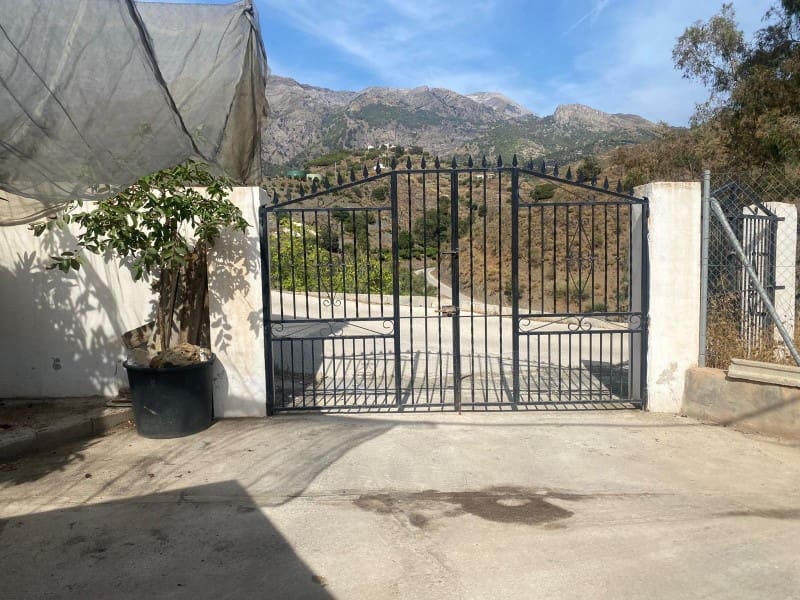 6 soveværelse Byhus til salg i Canillas de Aceituno med garage - € 133.000 (Ref: 8869958)