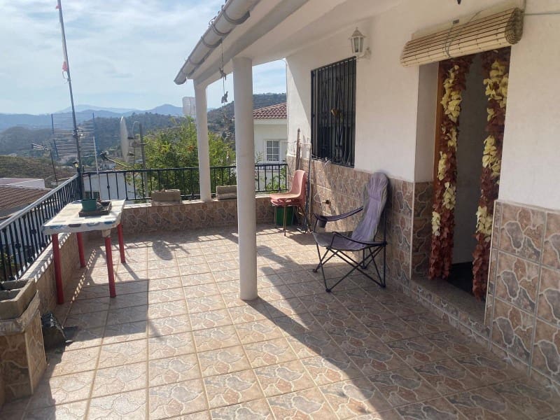 6 soveværelse Byhus til salg i Canillas de Aceituno med garage - € 133.000 (Ref: 8869958)