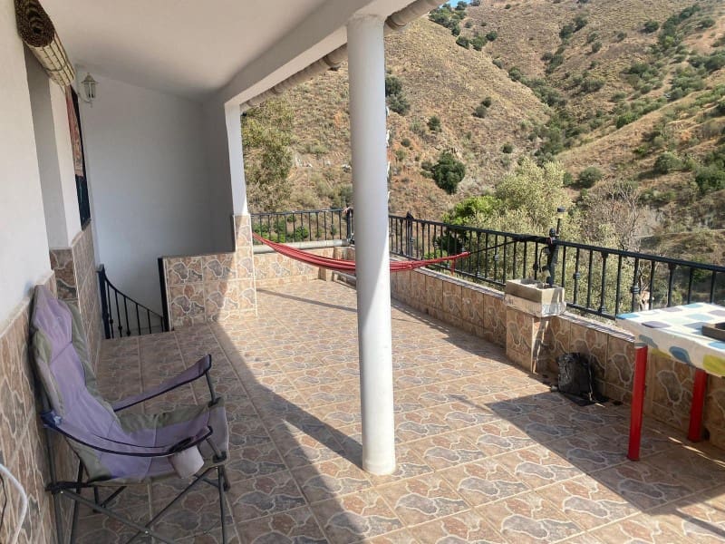 6 soveværelse Byhus til salg i Canillas de Aceituno med garage - € 133.000 (Ref: 8869958)