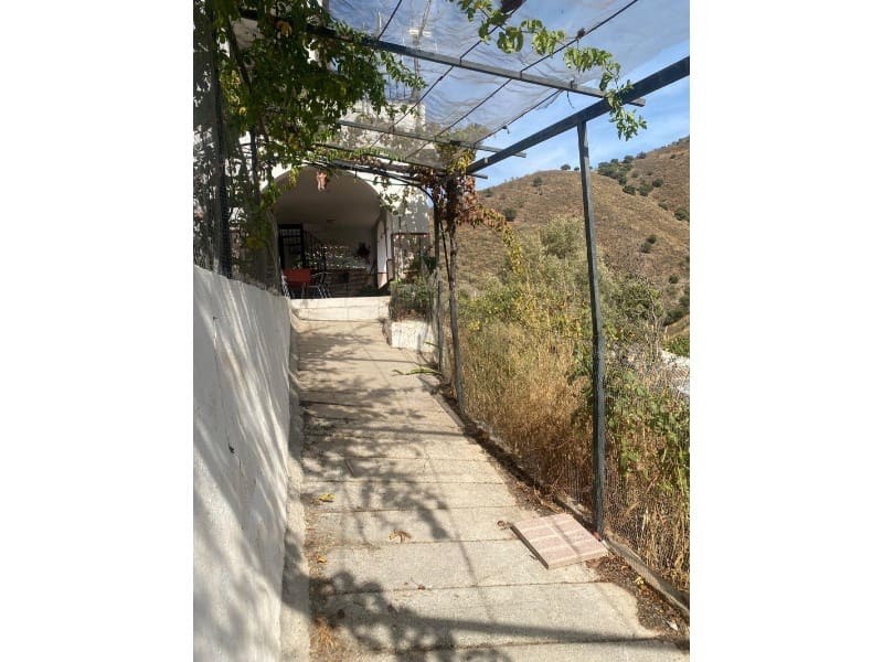 6 soveværelse Byhus til salg i Canillas de Aceituno med garage - € 133.000 (Ref: 8869958)