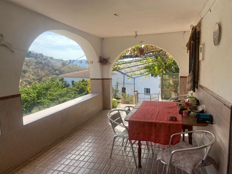 6 soveværelse Byhus til salg i Canillas de Aceituno med garage - € 133.000 (Ref: 8869958)