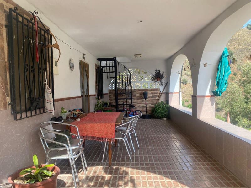 6 soveværelse Byhus til salg i Canillas de Aceituno med garage - € 133.000 (Ref: 8869958)