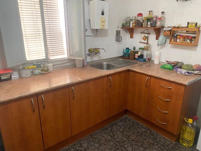 6 soveværelse Byhus til salg i Canillas de Aceituno med garage - € 133.000 (Ref: 8869958)