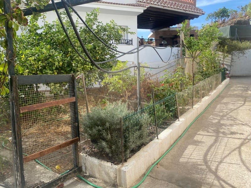 6 soveværelse Byhus til salg i Canillas de Aceituno med garage - € 133.000 (Ref: 8869958)