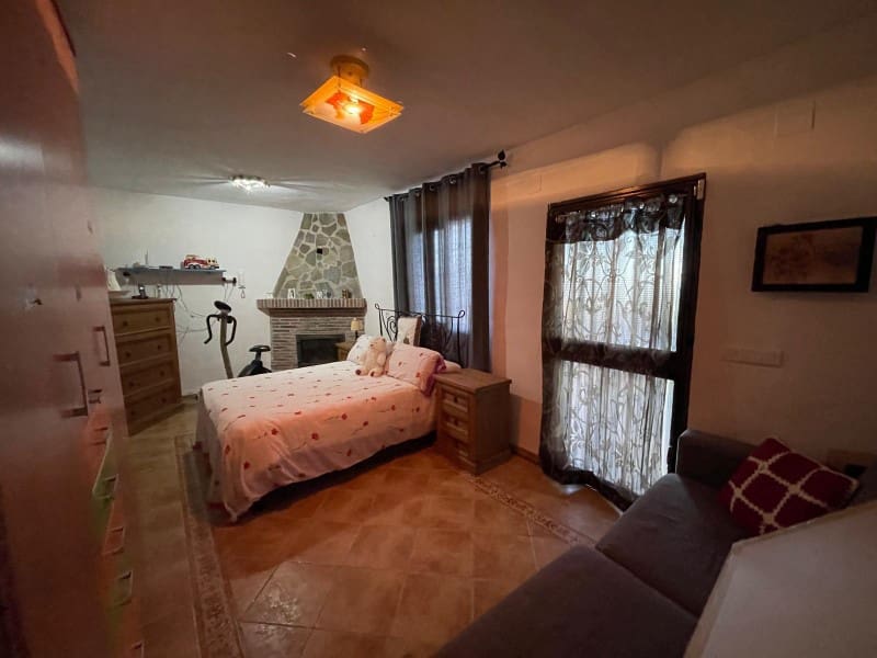 3 soveværelse Finca/Landehus til salg i Nerja med swimmingpool garage - € 549.000 (Ref: 8921587)