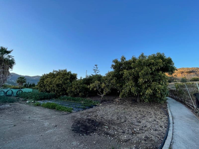 3 soveværelse Finca/Landehus til salg i Nerja med swimmingpool garage - € 549.000 (Ref: 8921587)