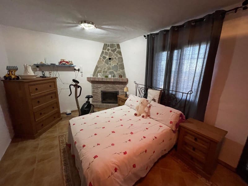 3 soveværelse Finca/Landehus til salg i Nerja med swimmingpool garage - € 549.000 (Ref: 8921587)