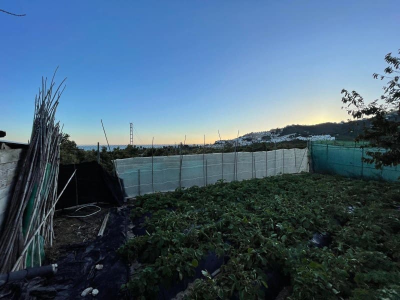 3 soveværelse Finca/Landehus til salg i Nerja med swimmingpool garage - € 549.000 (Ref: 8921587)