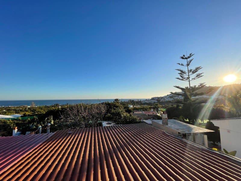 3 soveværelse Finca/Landehus til salg i Nerja med swimmingpool garage - € 549.000 (Ref: 8921587)