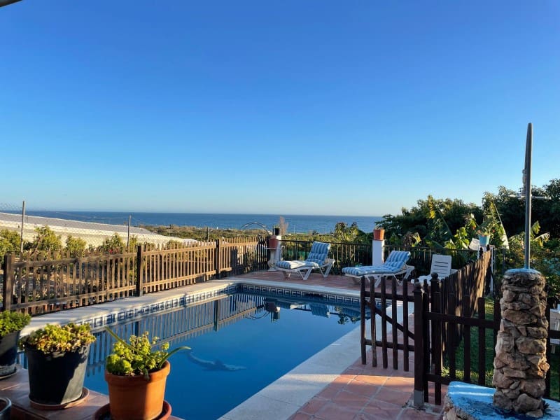 3 soveværelse Finca/Landehus til salg i Nerja med swimmingpool garage - € 549.000 (Ref: 8921587)