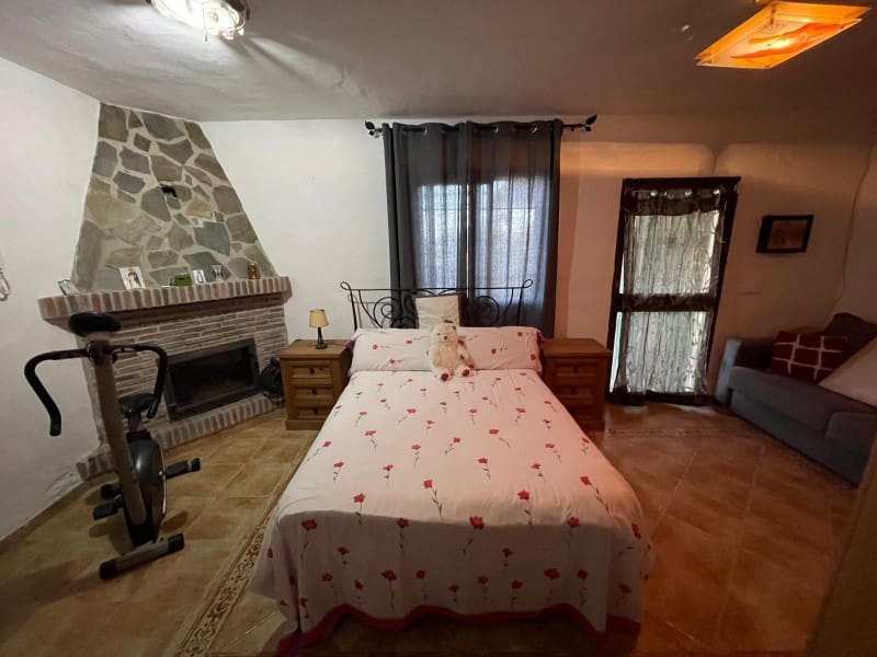 3 soveværelse Finca/Landehus til salg i Nerja med swimmingpool garage - € 549.000 (Ref: 8921587)