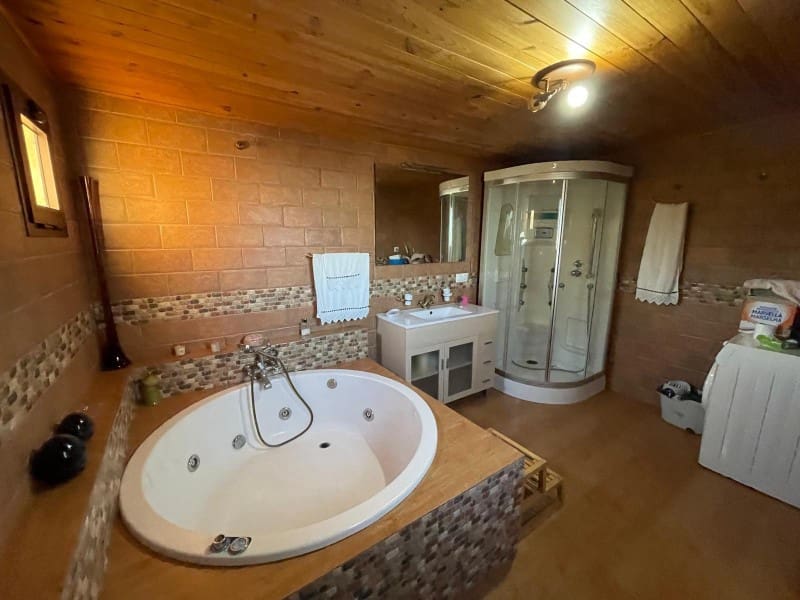 3 soveværelse Finca/Landehus til salg i Nerja med swimmingpool garage - € 549.000 (Ref: 8921587)