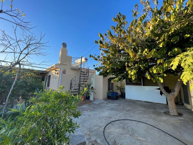 3 soveværelse Finca/Landehus til salg i Nerja med swimmingpool garage - € 549.000 (Ref: 8921587)