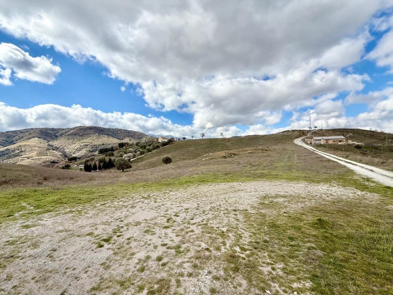 Grunde uden byggetilladelser til salg i Alhama de Granada - € 29.000 (Ref: 8926874)