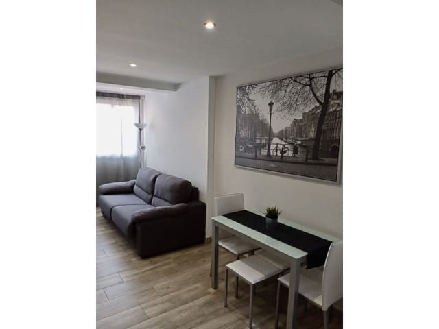 Studio te koop in Torre del Mar, Vélez-Málaga met zwembad - € 169.000 (Ref: 8986210)