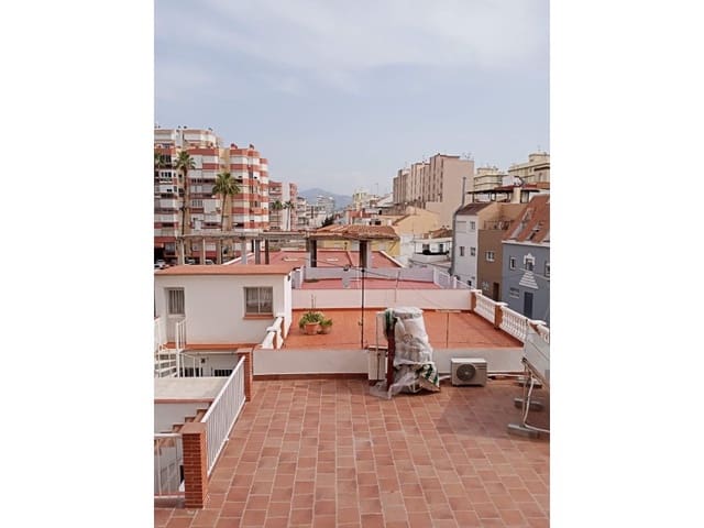 Studio te koop in Torre del Mar, Vélez-Málaga met zwembad - € 169.000 (Ref: 8986210)