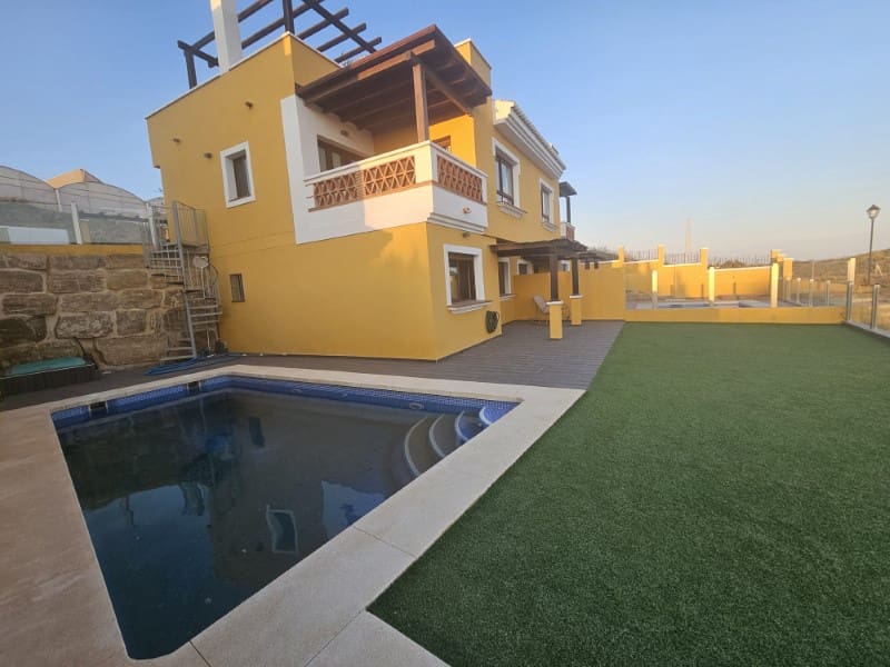 4 camera da letto Villa in vendita in Lagos con piscina garage - 475.000 € (Rif: 8999347)