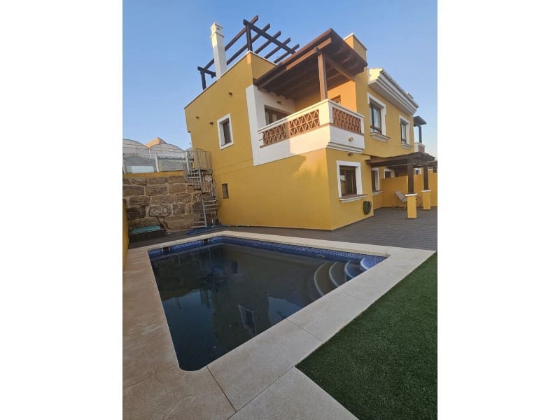 4 camera da letto Villa in vendita in Lagos con piscina garage - 475.000 € (Rif: 8999347)