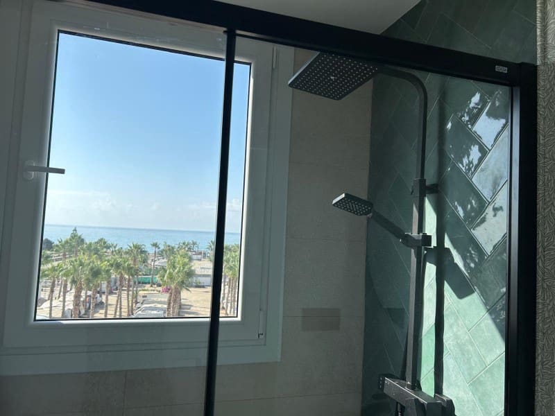 2 soveværelse Semi-Rækkehus til leje i Almayate - € 900 (Ref: 9034788)